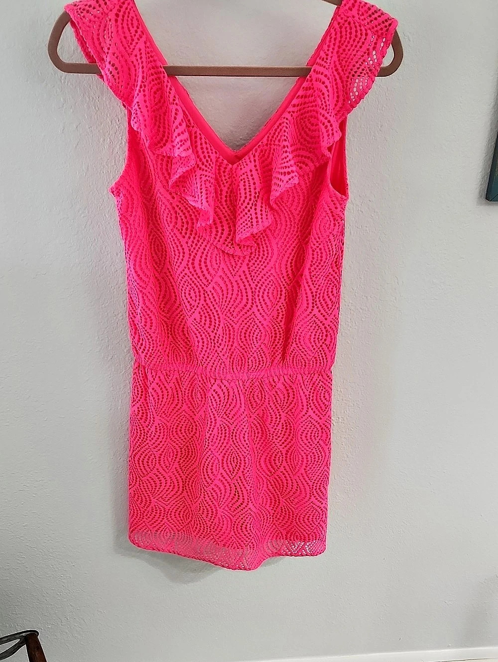 Lilly Pulitzer Lace Mini Romper in Hot Pink Size Small Like New
